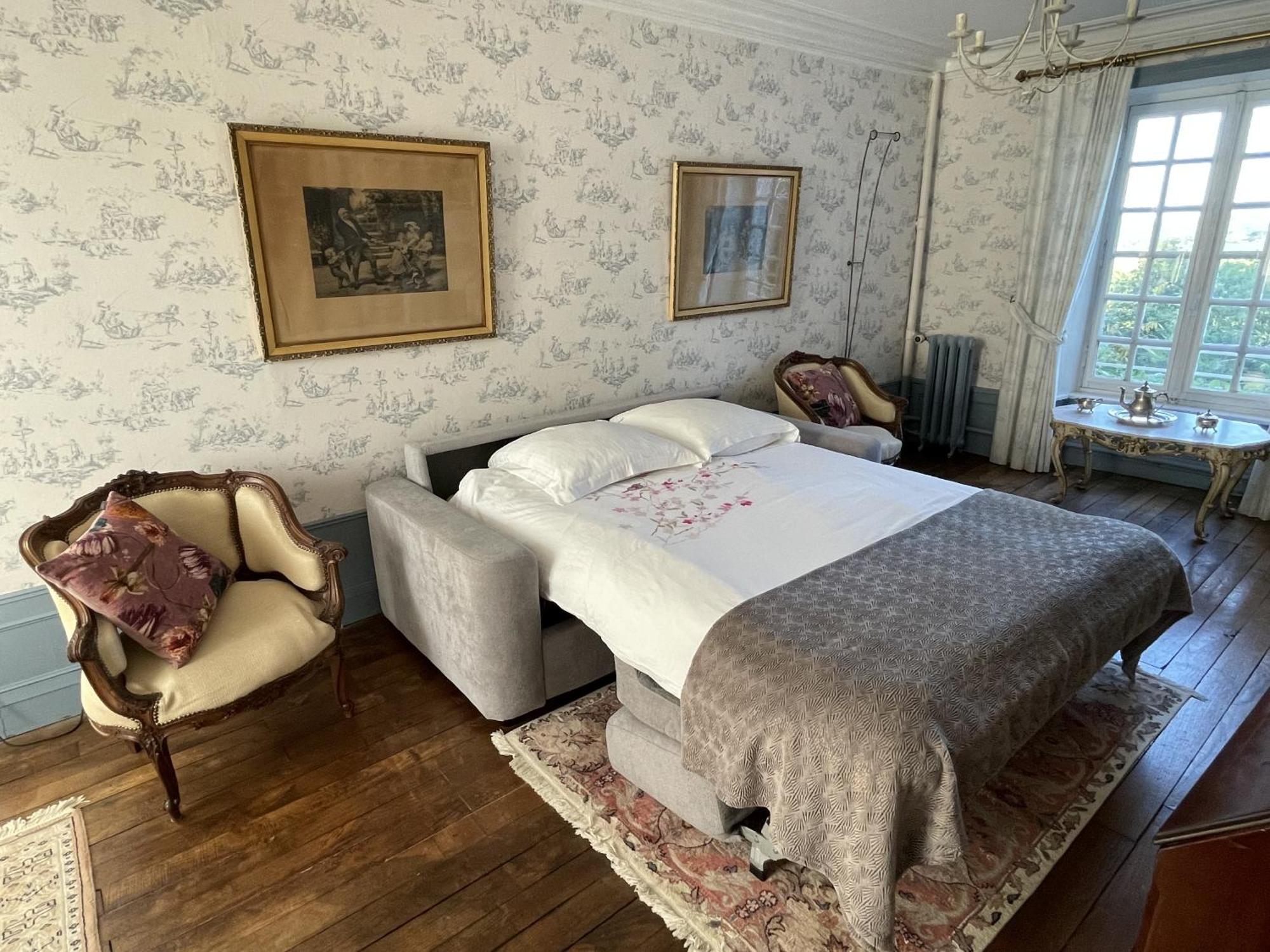 Chateau La Rametiere Plomb Номер фото