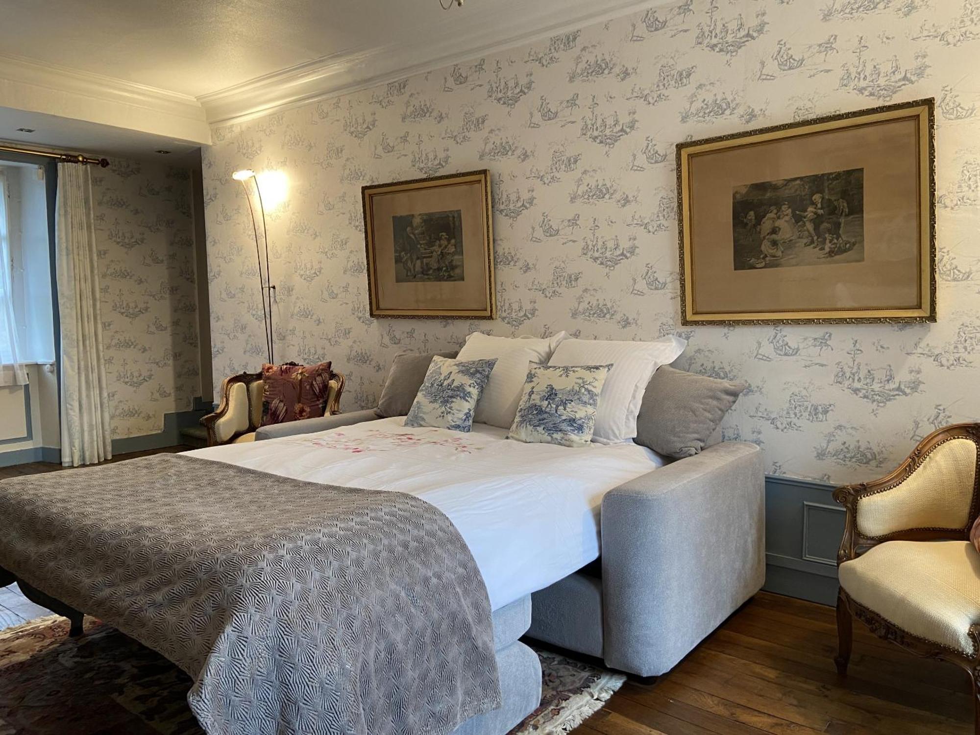 Chateau La Rametiere Plomb Номер фото